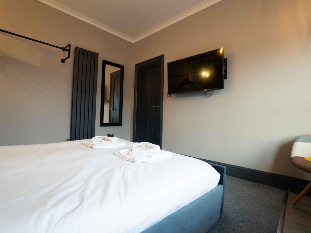 Pass The Keys Amazing, Newly Renovated 5Bedroom House Sleeps 10 Scarborough Exterior photo