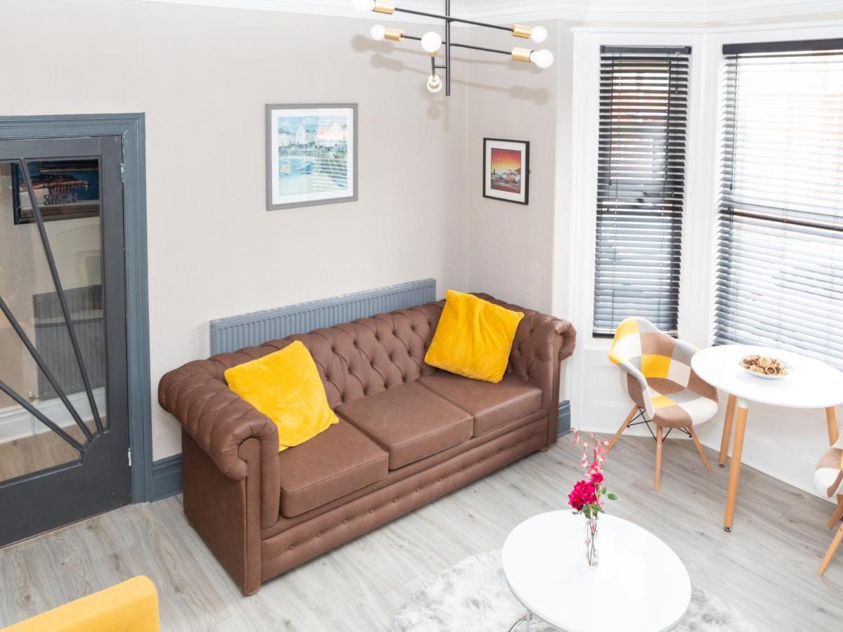 Pass The Keys Amazing, Newly Renovated 5Bedroom House Sleeps 10 Scarborough Exterior photo
