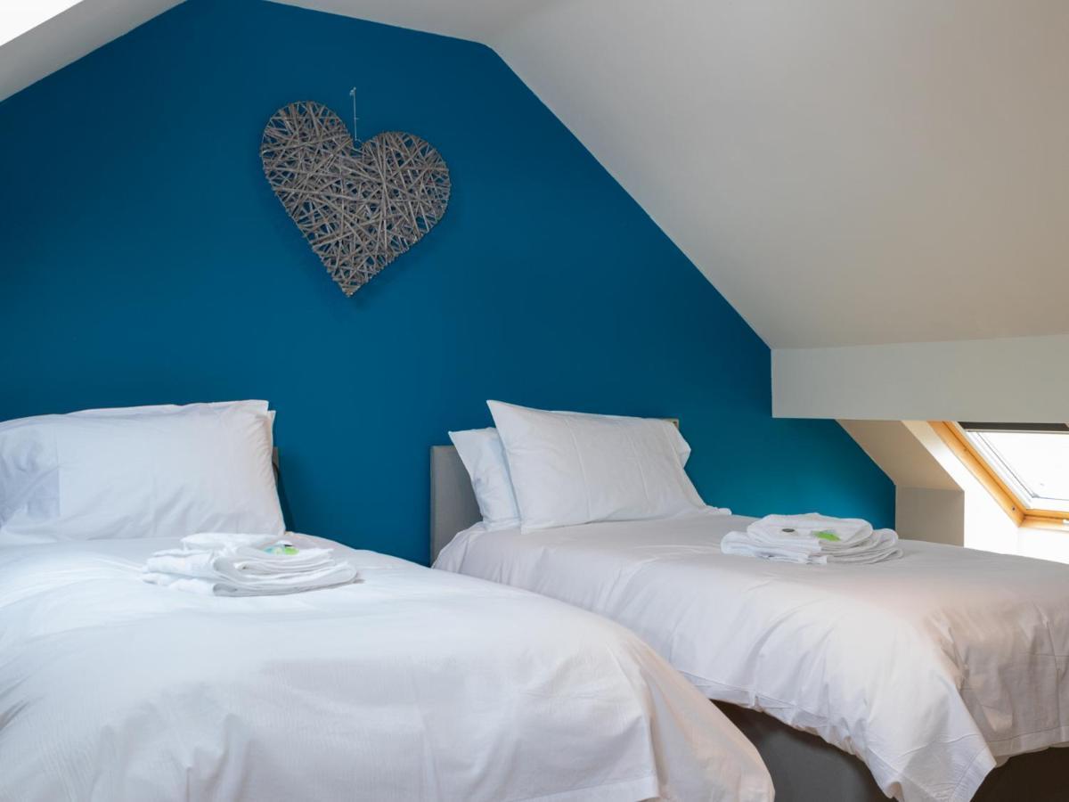 Pass The Keys Amazing, Newly Renovated 5Bedroom House Sleeps 10 Scarborough Exterior photo
